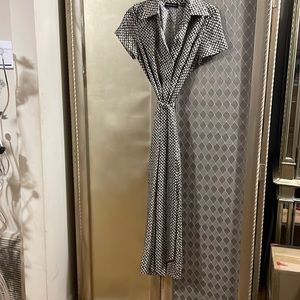 Maxi dress Dana Buchman, 100% silk, gorgeous maxi dress very retro